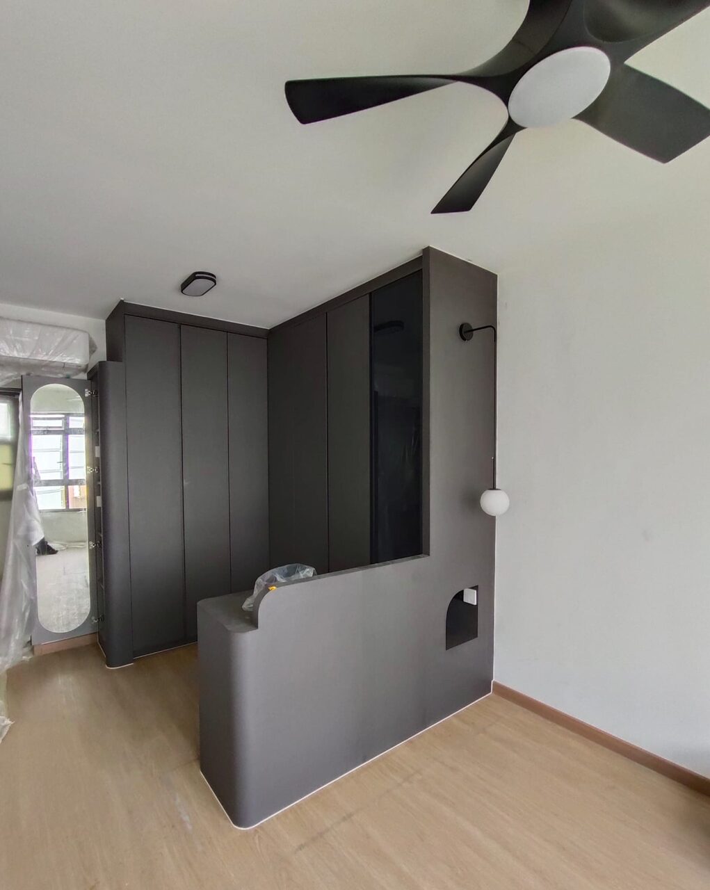 Bedroom — wardrobe and partition