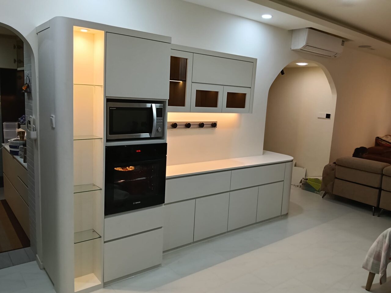 Kitchen — oven tower and arch
