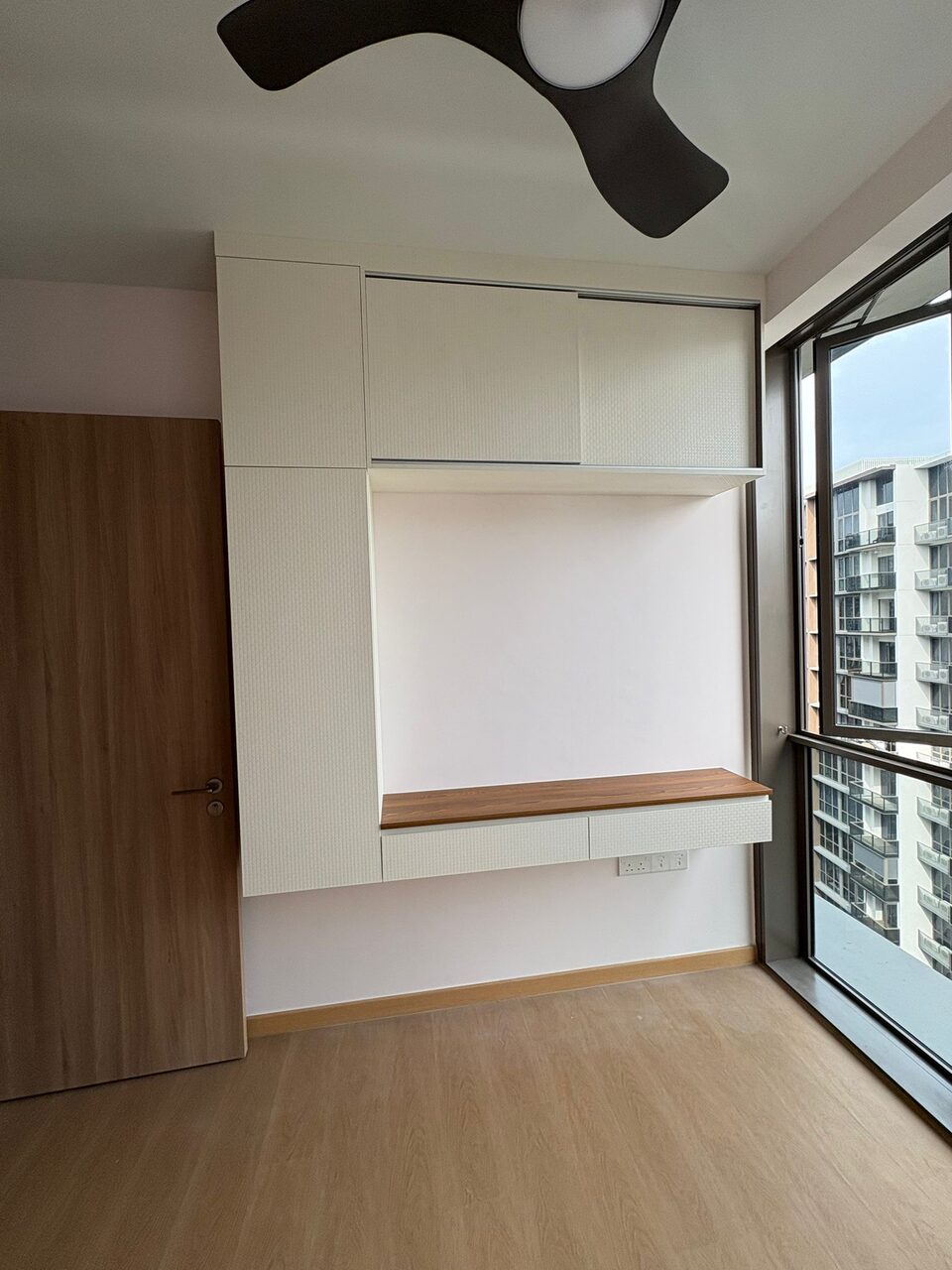 Study nook, second angle