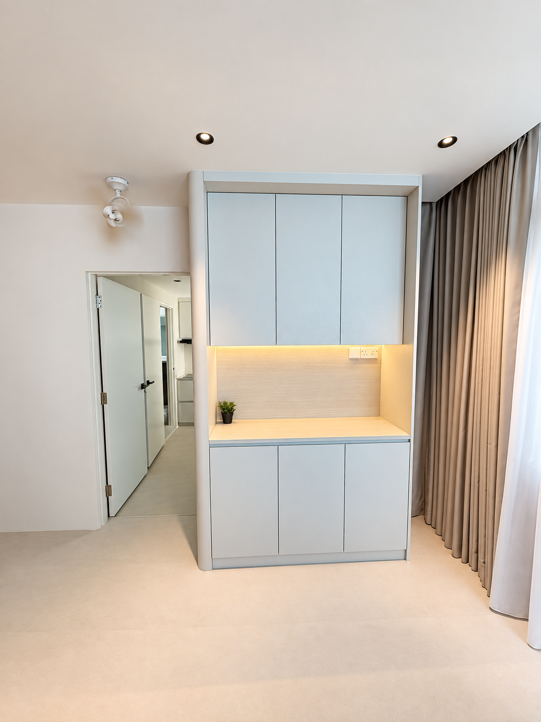 Feature Cabinets