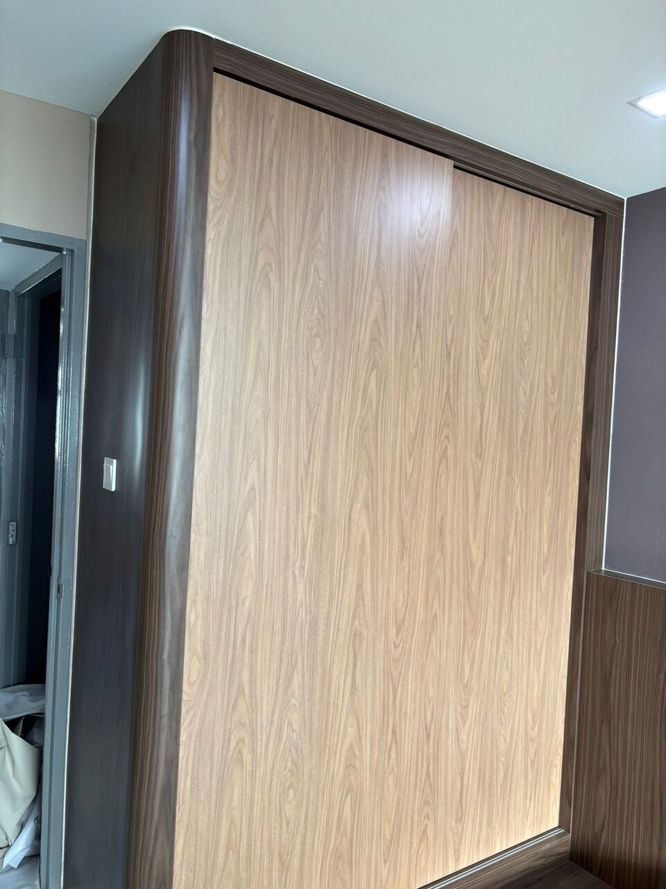 Master bedroom — curved sliding wardrobe